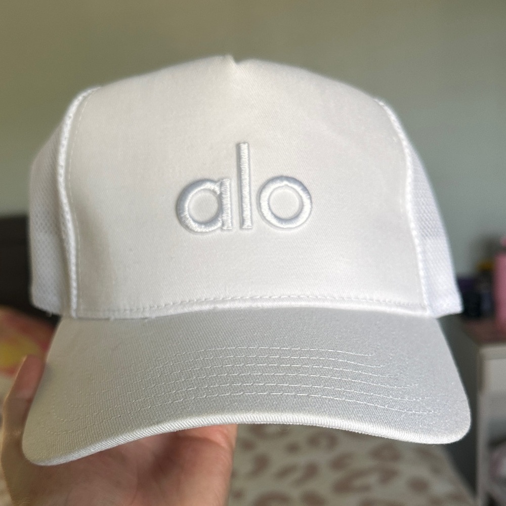 ALO Yoga trucker hat